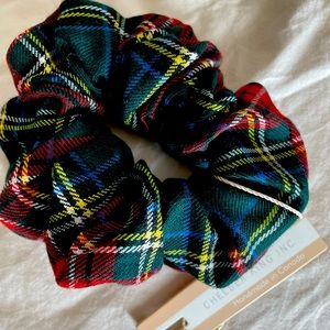 Jilly Box Chelsea King Scrunchie. Never worn